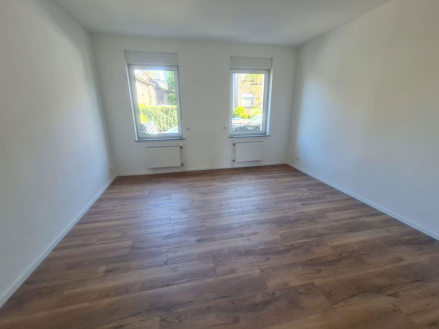 Predaj domu 285 m², pozemek 218 m², Oberhausen, Severné Porýnie - Westfálsko Predaj domu 285 m², pozemek 218 m², Oberhausen, Severné Porýnie - Westfálsko