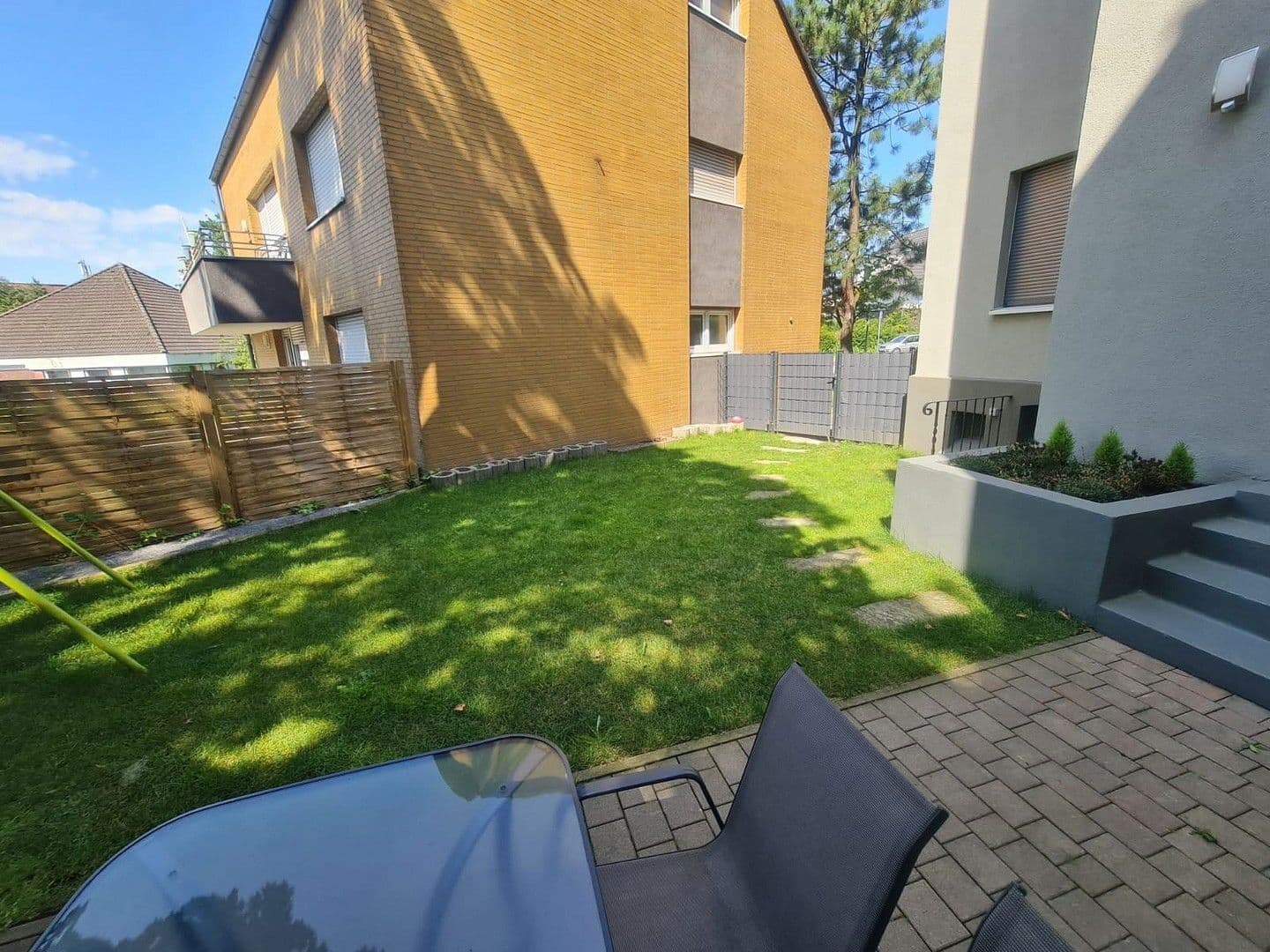 Predaj domu 285 m², pozemek 218 m², Oberhausen, Severné Porýnie - Westfálsko Predaj domu 285 m², pozemek 218 m², Oberhausen, Severné Porýnie - Westfálsko