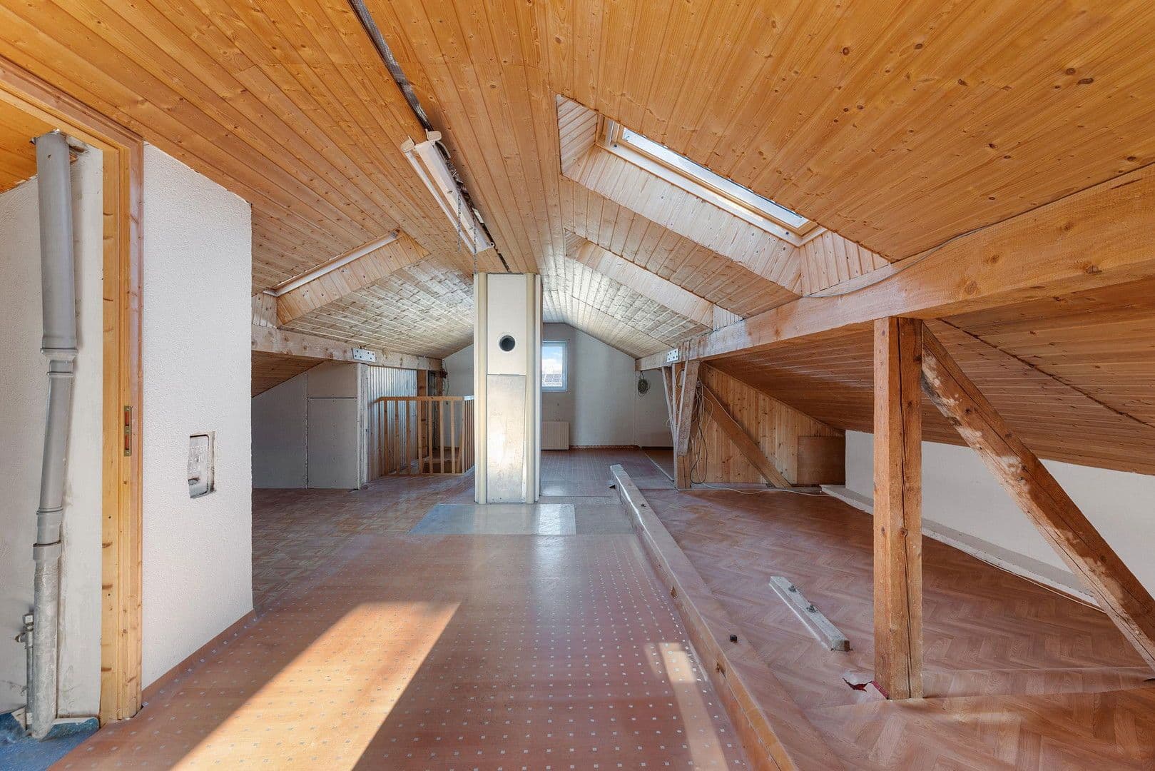 Predaj domu 210 m², pozemek 582 m², Wildenfelser Str. 23, München, Bavorsko Predaj domu 210 m², pozemek 582 m², Wildenfelser Str. 23, München, Bavorsko