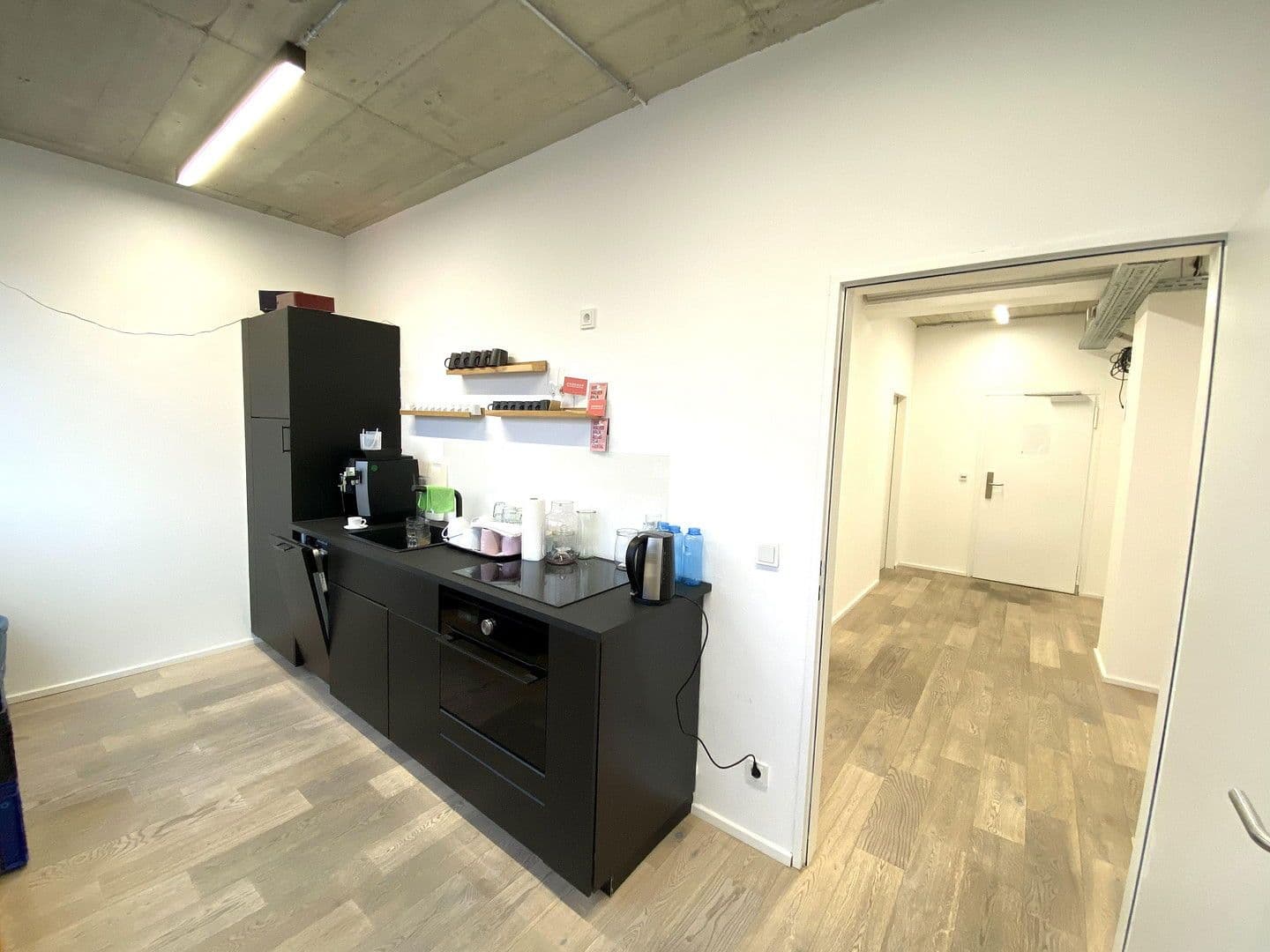 Prenájom kancelárie 300 m², Ratingen, Severné Porýnie - Westfálsko Prenájom kancelárie 300 m², Ratingen, Severné Porýnie - Westfálsko