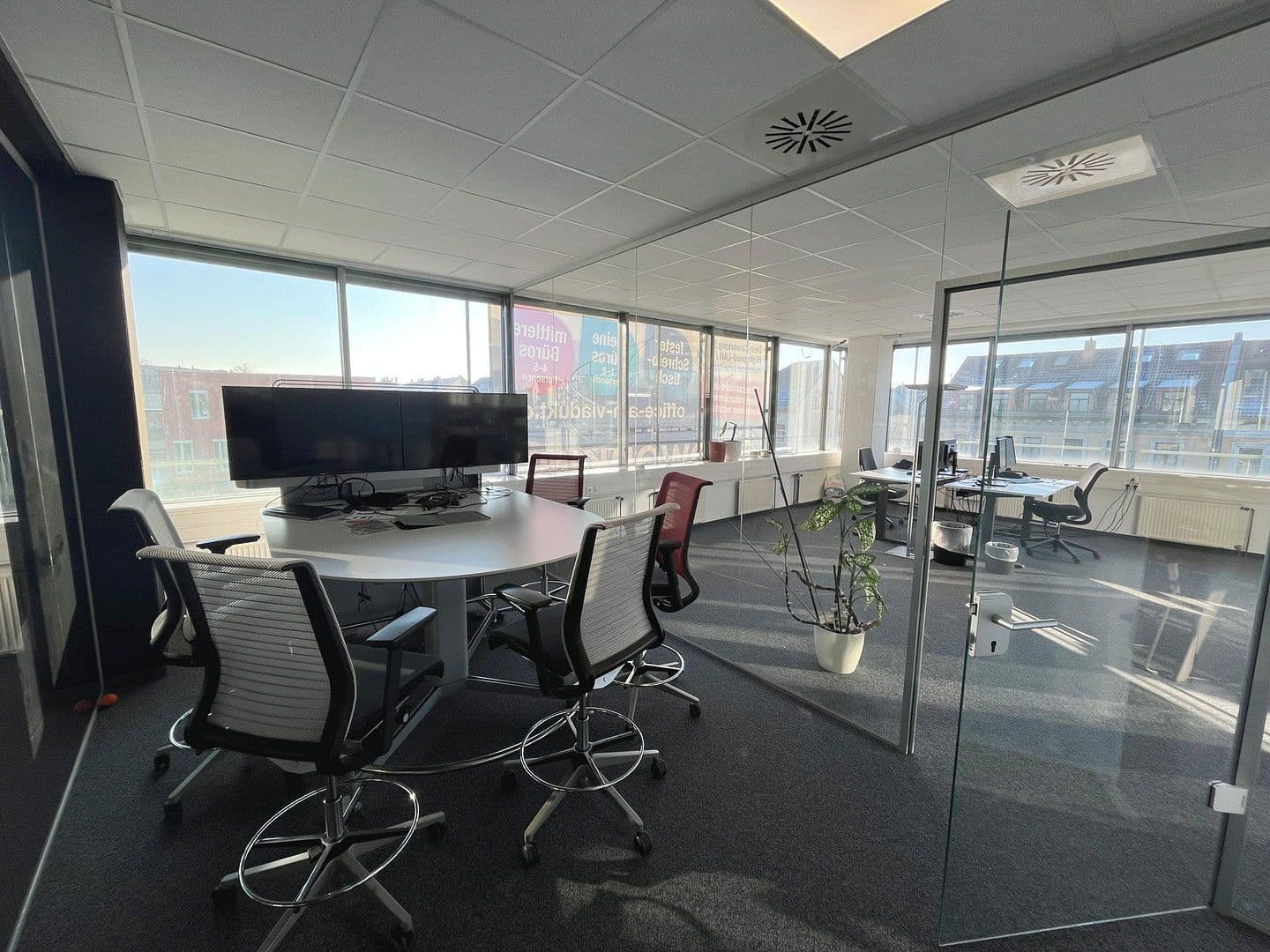 Prenájom kancelárie 1.100 m², Georg-Schumann-Str. 294, Leipzig, Sasko Prenájom kancelárie 1.100 m², Georg-Schumann-Str. 294, Leipzig, Sasko