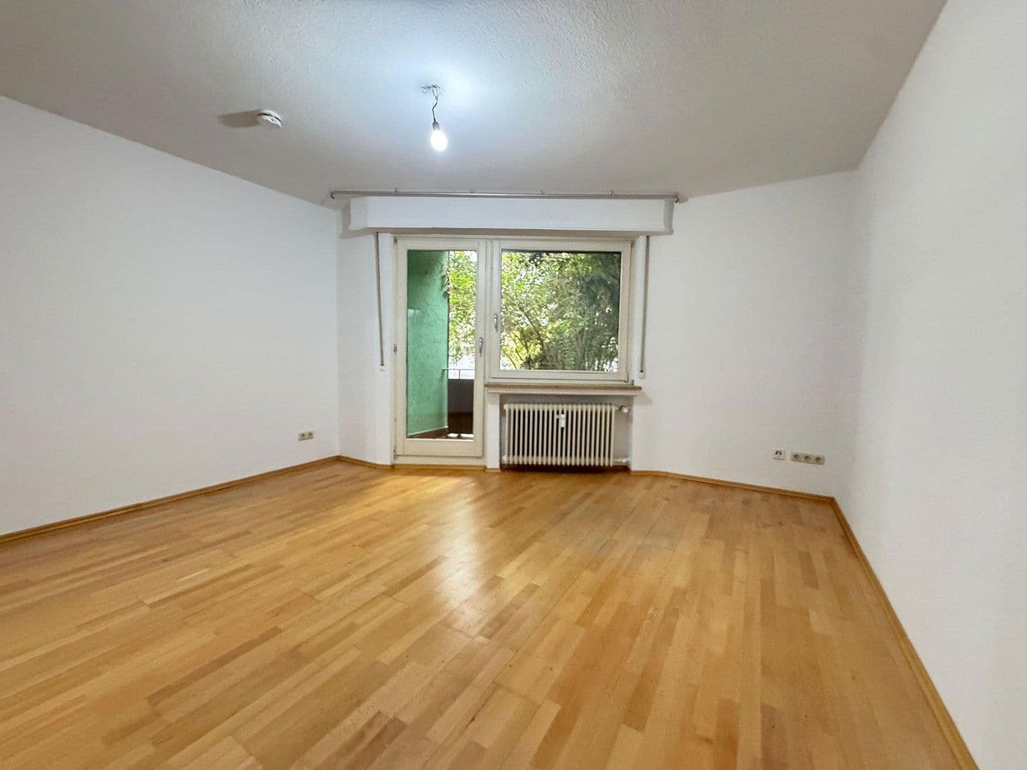 Prenájom bytu 1-izbový 39 m², Beethovenstraße 15, Frankfurt am Main, Hesensko Prenájom bytu 1-izbový 39 m², Beethovenstraße 15, Frankfurt am Main, Hesensko