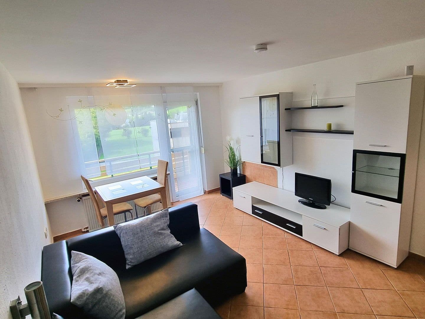 Prenájom bytu 2-izbový 50 m², Lindenberger Str. 17, Weiler-Simmerberg, Bavorsko Prenájom bytu 2-izbový 50 m², Lindenberger Str. 17, Weiler-Simmerberg, Bavorsko