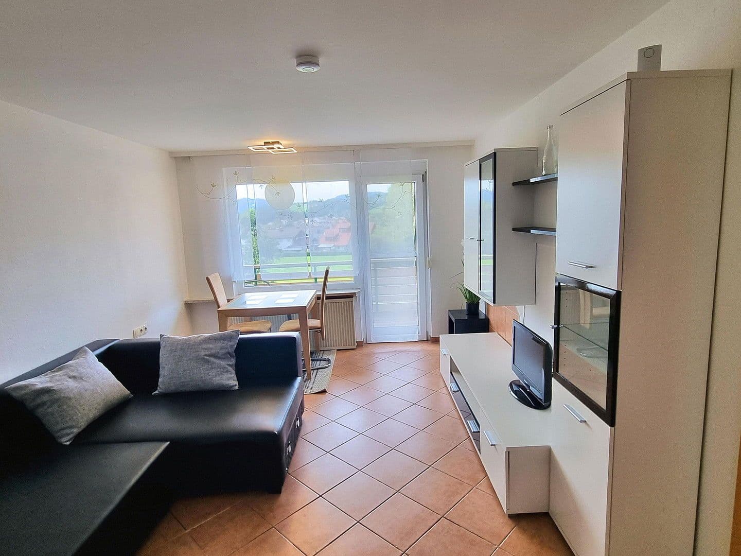 Prenájom bytu 2-izbový 50 m², Lindenberger Str. 17, Weiler-Simmerberg, Bavorsko Prenájom bytu 2-izbový 50 m², Lindenberger Str. 17, Weiler-Simmerberg, Bavorsko