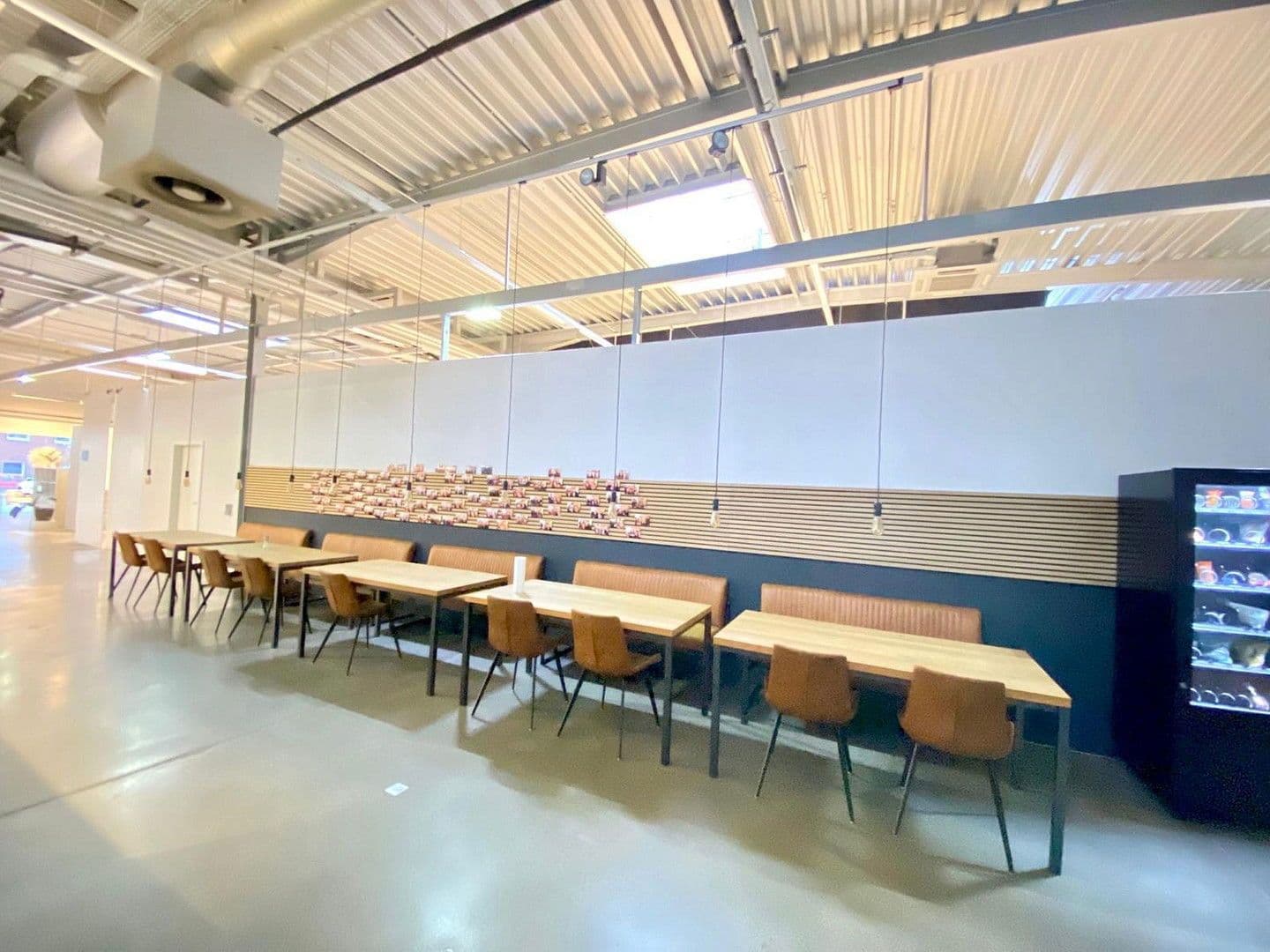 Prenájom nebytového priestoru 3.497 m², Ratingen, Severné Porýnie - Westfálsko Prenájom nebytového priestoru 3.497 m², Ratingen, Severné Porýnie - Westfálsko