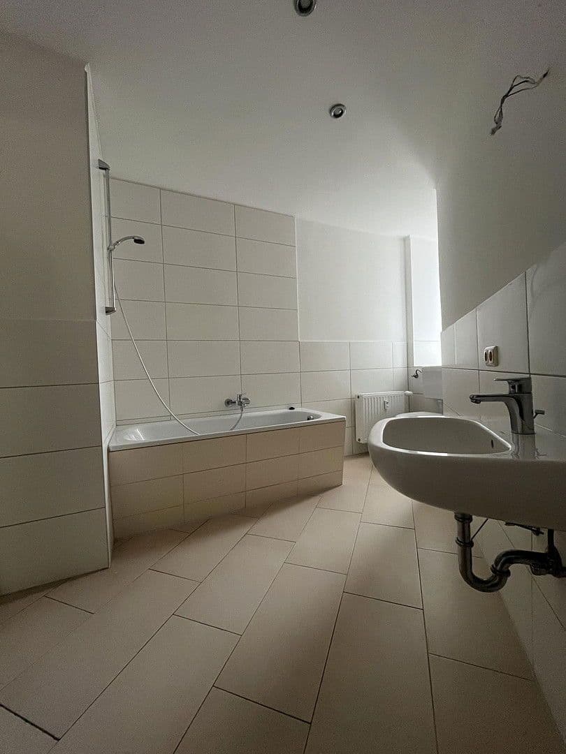 Prenájom bytu 4-izbový 133 m², Lassallestraße 9, Zwickau, Sasko Prenájom bytu 4-izbový 133 m², Lassallestraße 9, Zwickau, Sasko