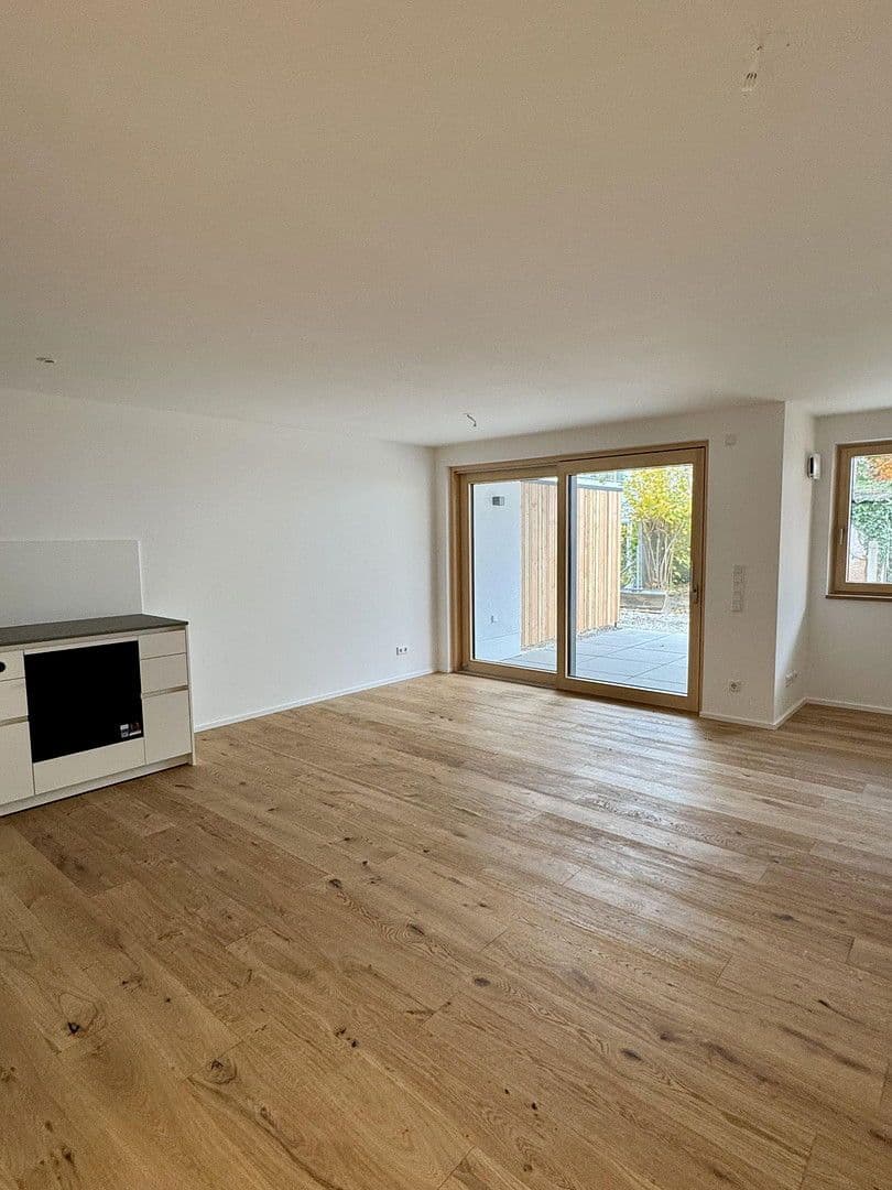 Prenájom bytu 2-izbový 72 m², Happinger Straße 66, Rosenheim, Bavorsko Prenájom bytu 2-izbový 72 m², Happinger Straße 66, Rosenheim, Bavorsko