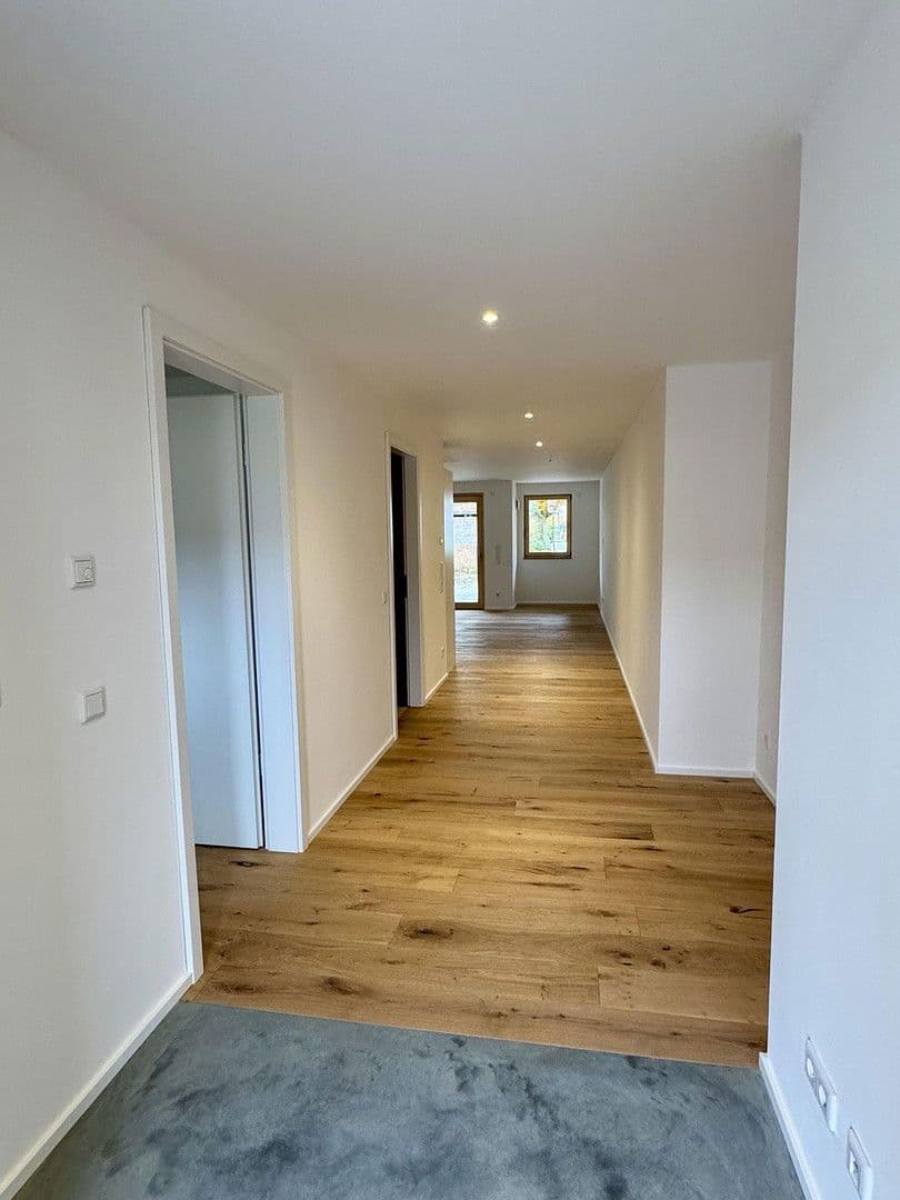 Prenájom bytu 2-izbový 72 m², Happinger Straße 66, Rosenheim, Bavorsko Prenájom bytu 2-izbový 72 m², Happinger Straße 66, Rosenheim, Bavorsko