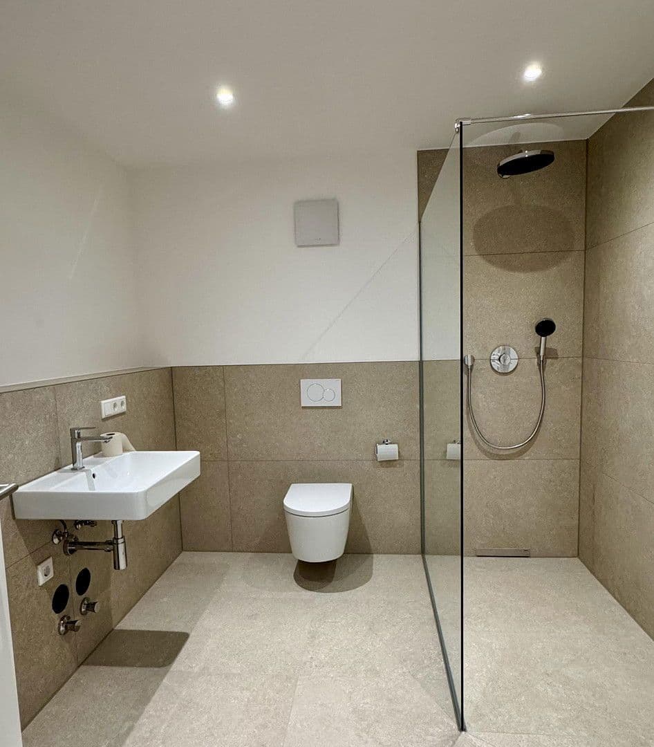 Prenájom bytu 2-izbový 72 m², Happinger Straße 66, Rosenheim, Bavorsko Prenájom bytu 2-izbový 72 m², Happinger Straße 66, Rosenheim, Bavorsko