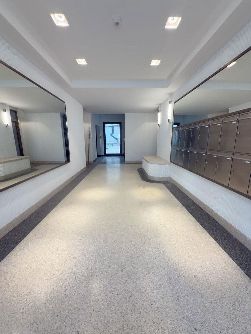 Predaj kancelárie 53 m², Hohenstaufenstr. 9, Berlin, Berlín Predaj kancelárie 53 m², Hohenstaufenstr. 9, Berlin, Berlín