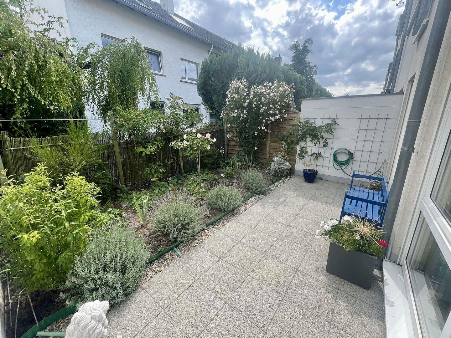 Predaj domu 138 m², pozemek 140 m², Bad Vilbel, Hesensko Predaj domu 138 m², pozemek 140 m², Bad Vilbel, Hesensko