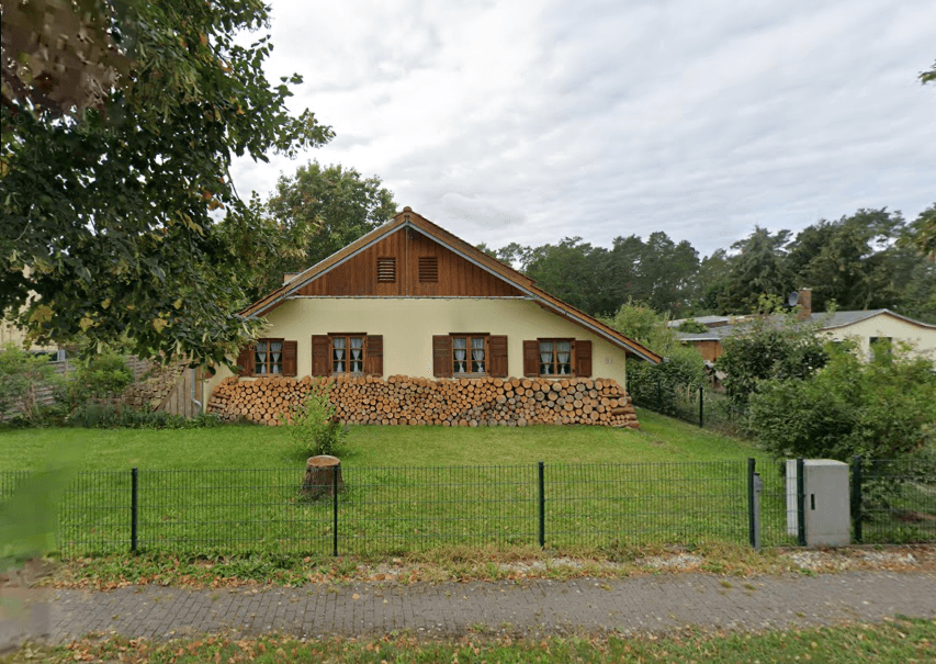 Predaj domu 126 m², pozemek 1.200 m², Borkheide, Brandenbursko Predaj domu 126 m², pozemek 1.200 m², Borkheide, Brandenbursko