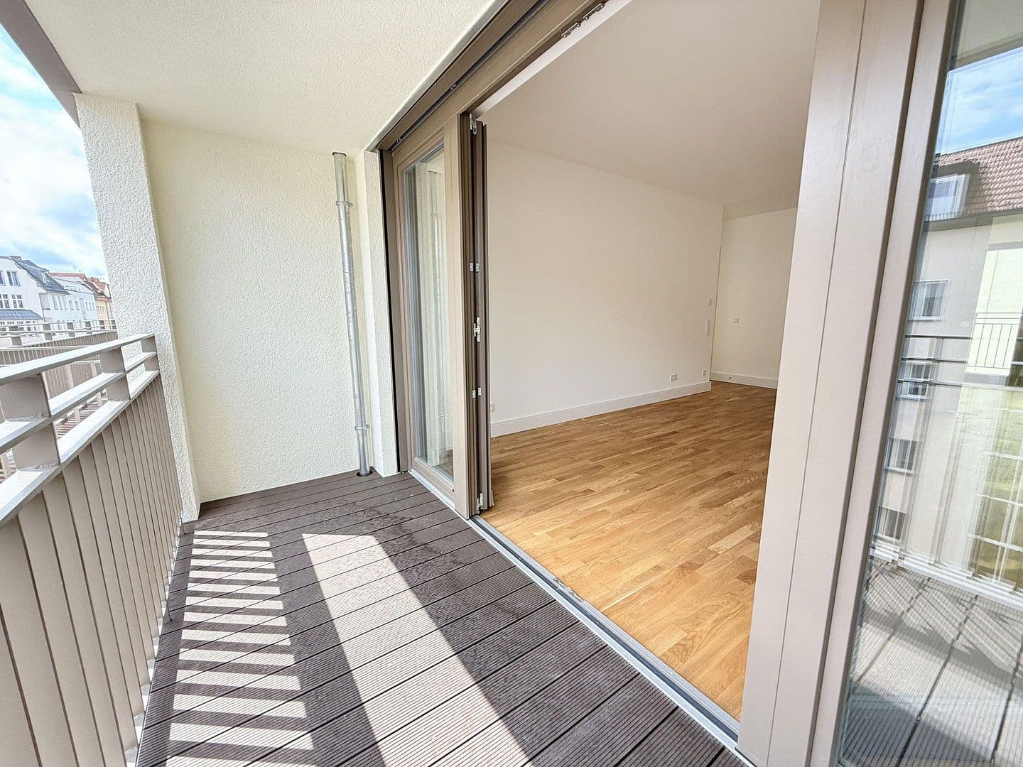 Predaj bytu 4-izbový 108 m², Hohenstaufenstr. 9, Berlin, Berlín Predaj bytu 4-izbový 108 m², Hohenstaufenstr. 9, Berlin, Berlín