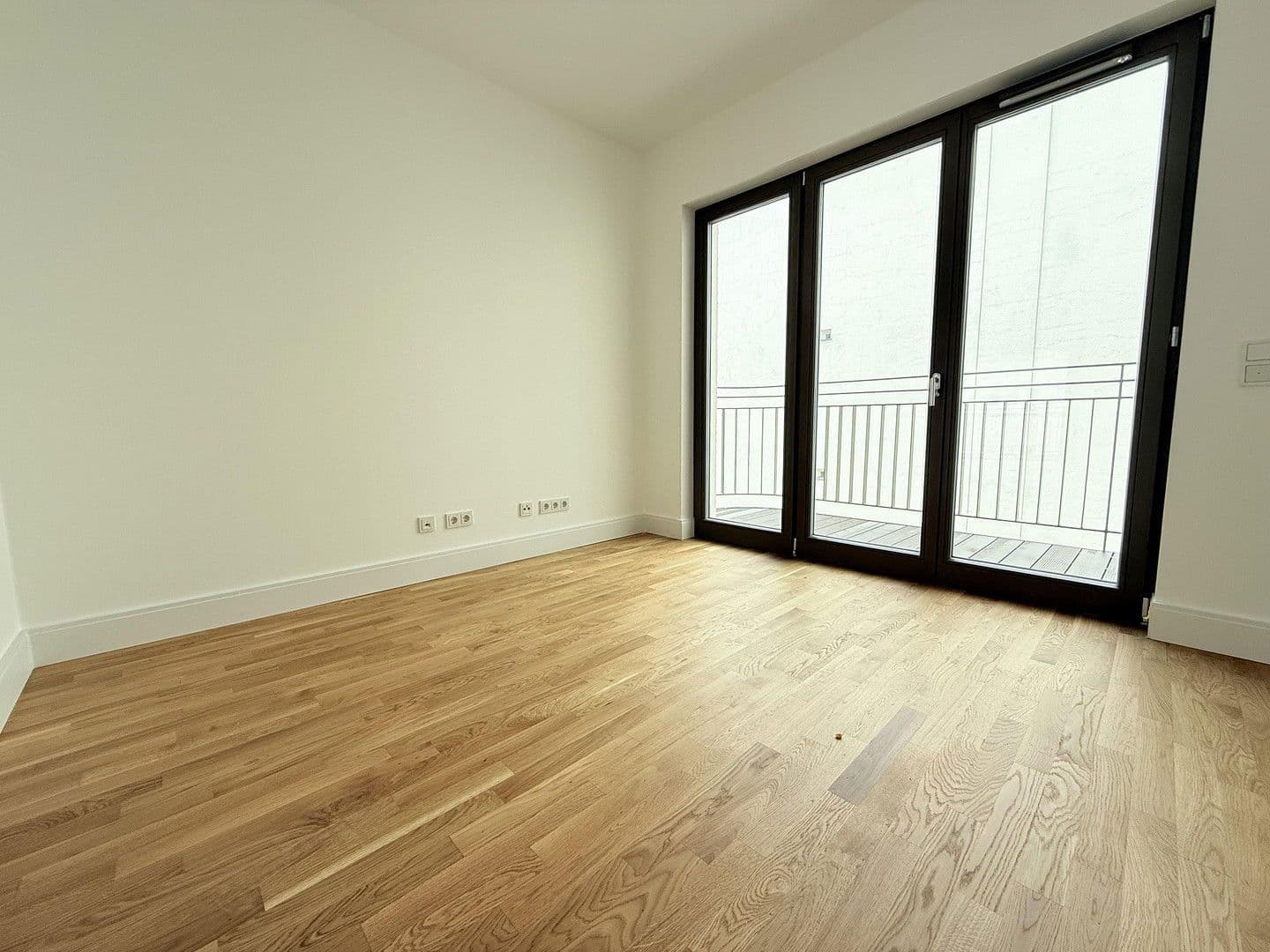 Predaj bytu 3-izbový 72 m², Hohenstaufenstraße 9, Berlin, Berlín Predaj bytu 3-izbový 72 m², Hohenstaufenstraße 9, Berlin, Berlín