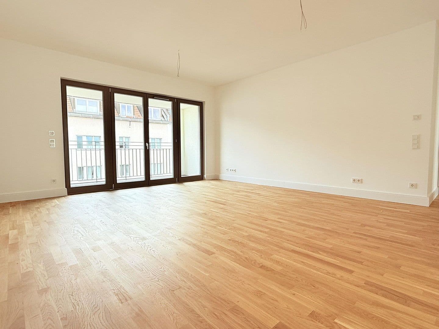Predaj bytu 3-izbový 72 m², Hohenstaufenstraße 9, Berlin, Berlín Predaj bytu 3-izbový 72 m², Hohenstaufenstraße 9, Berlin, Berlín
