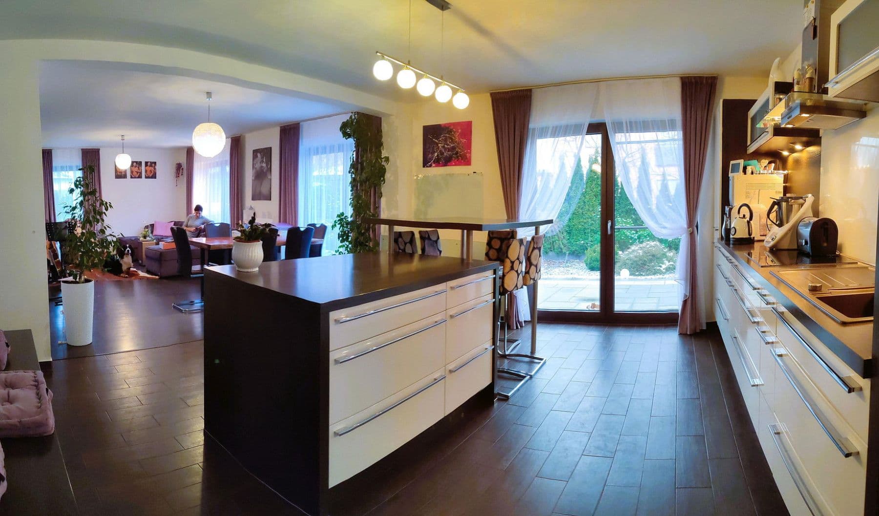 Prenájom domu 210 m², pozemek 670 m², Wilhermsdorf, Bavorsko Prenájom domu 210 m², pozemek 670 m², Wilhermsdorf, Bavorsko