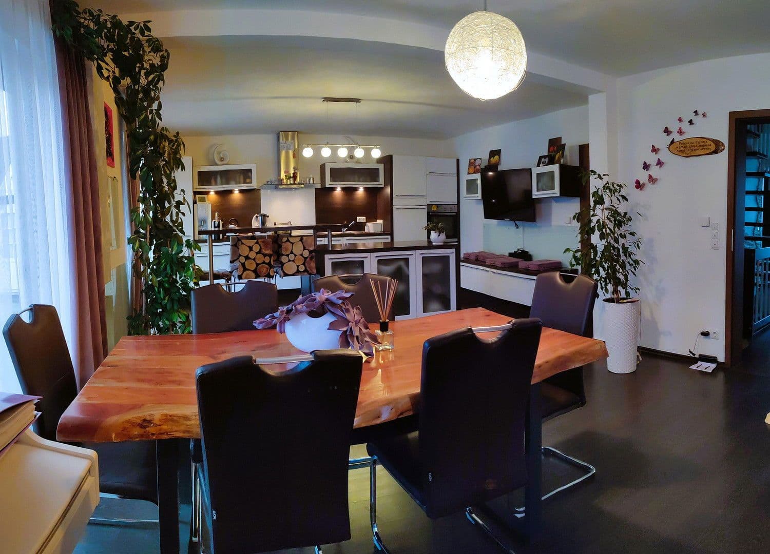 Prenájom domu 210 m², pozemek 670 m², Wilhermsdorf, Bavorsko Prenájom domu 210 m², pozemek 670 m², Wilhermsdorf, Bavorsko