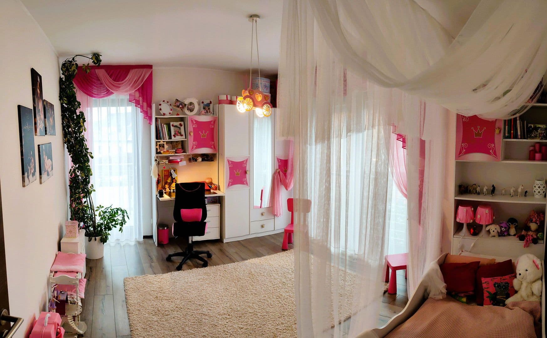 Prenájom domu 210 m², pozemek 670 m², Wilhermsdorf, Bavorsko Prenájom domu 210 m², pozemek 670 m², Wilhermsdorf, Bavorsko