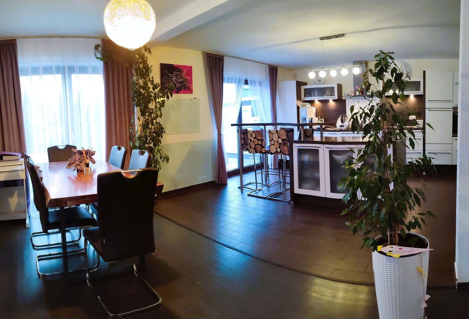 Prenájom domu 210 m², pozemek 670 m², Wilhermsdorf, Bavorsko Prenájom domu 210 m², pozemek 670 m², Wilhermsdorf, Bavorsko