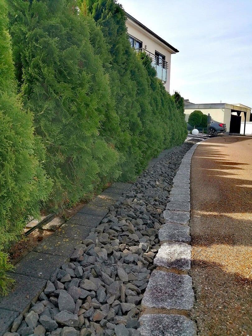 Prenájom domu 210 m², pozemek 670 m², Wilhermsdorf, Bavorsko Prenájom domu 210 m², pozemek 670 m², Wilhermsdorf, Bavorsko