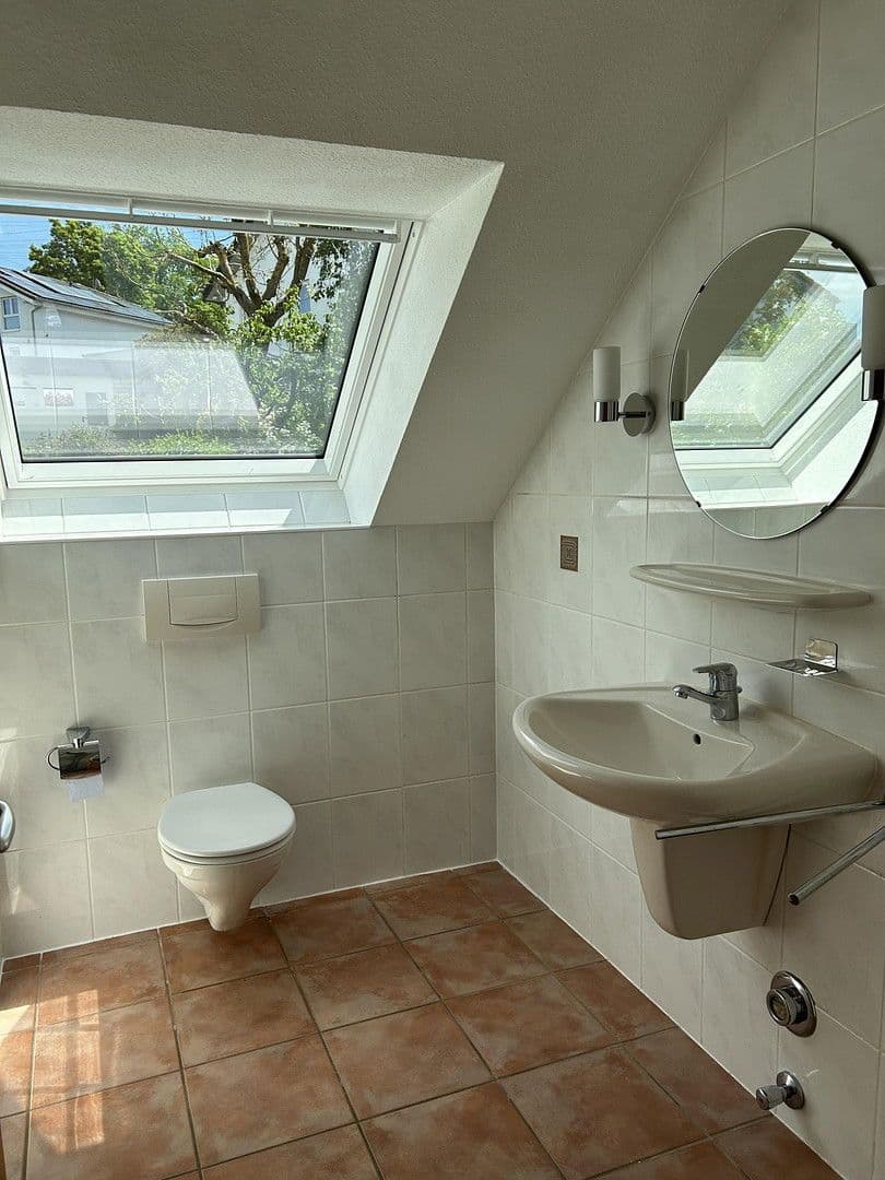 Prenájom bytu 2-izbový 70 m², Niedernhausen, Hesensko Prenájom bytu 2-izbový 70 m², Niedernhausen, Hesensko