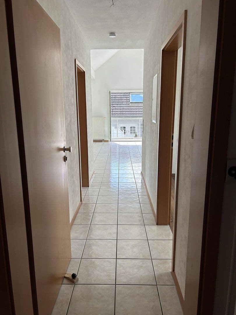 Prenájom bytu 2-izbový 70 m², Niedernhausen, Hesensko Prenájom bytu 2-izbový 70 m², Niedernhausen, Hesensko