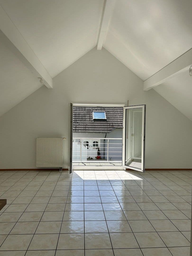 Prenájom bytu 2-izbový 70 m², Niedernhausen, Hesensko Prenájom bytu 2-izbový 70 m², Niedernhausen, Hesensko