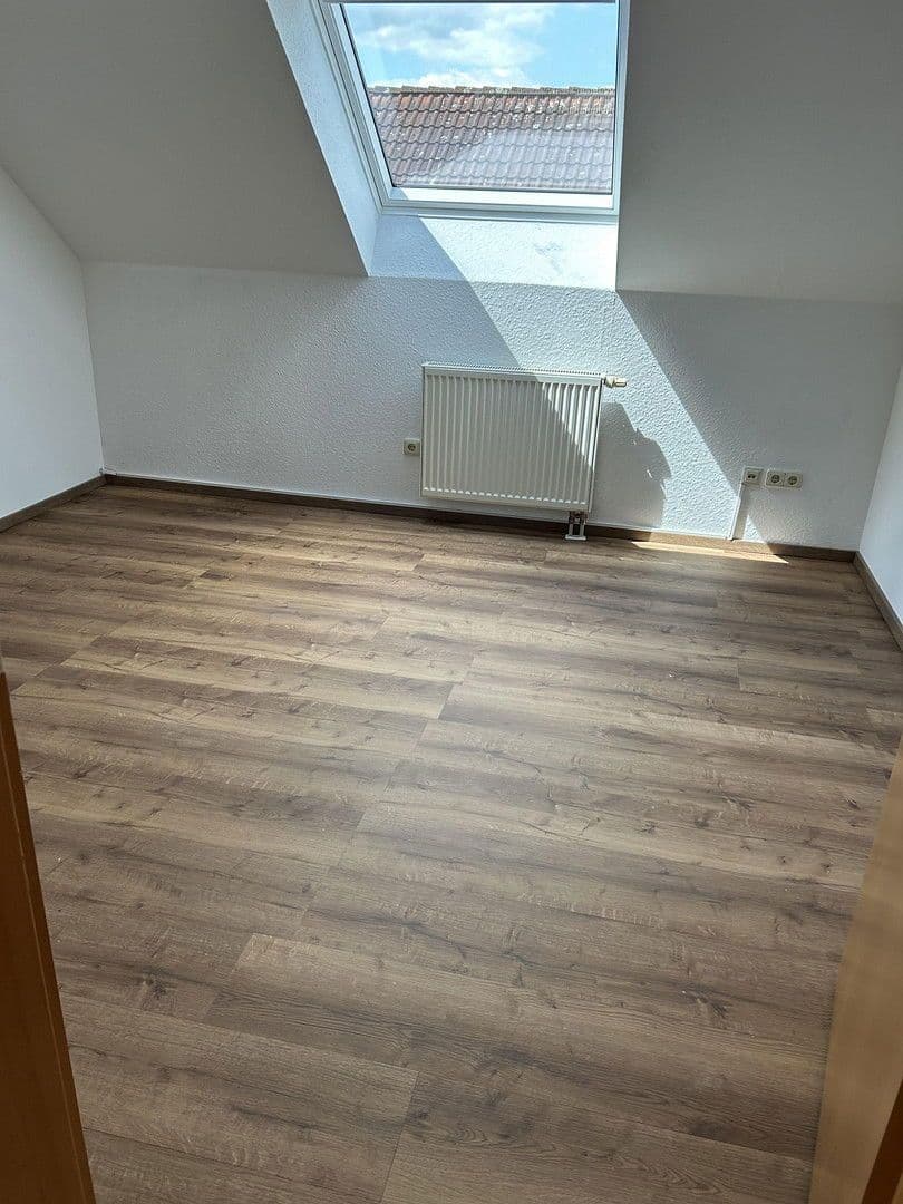 Prenájom bytu 2-izbový 70 m², Niedernhausen, Hesensko Prenájom bytu 2-izbový 70 m², Niedernhausen, Hesensko