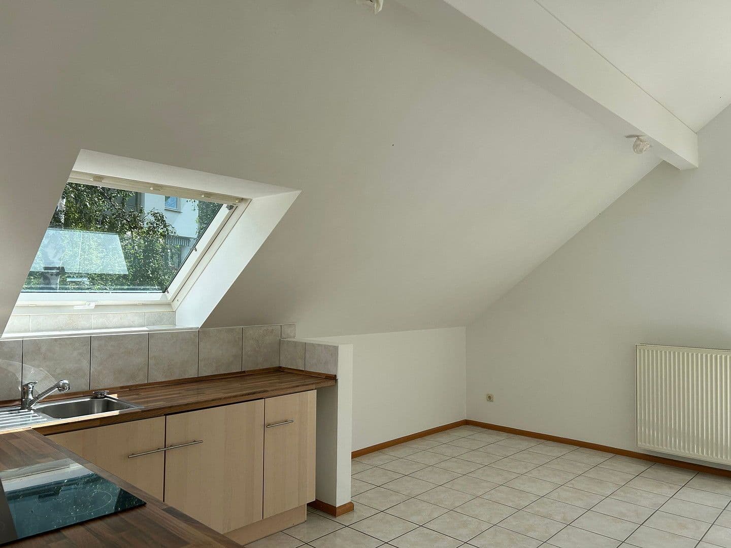 Prenájom bytu 2-izbový 70 m², Niedernhausen, Hesensko Prenájom bytu 2-izbový 70 m², Niedernhausen, Hesensko