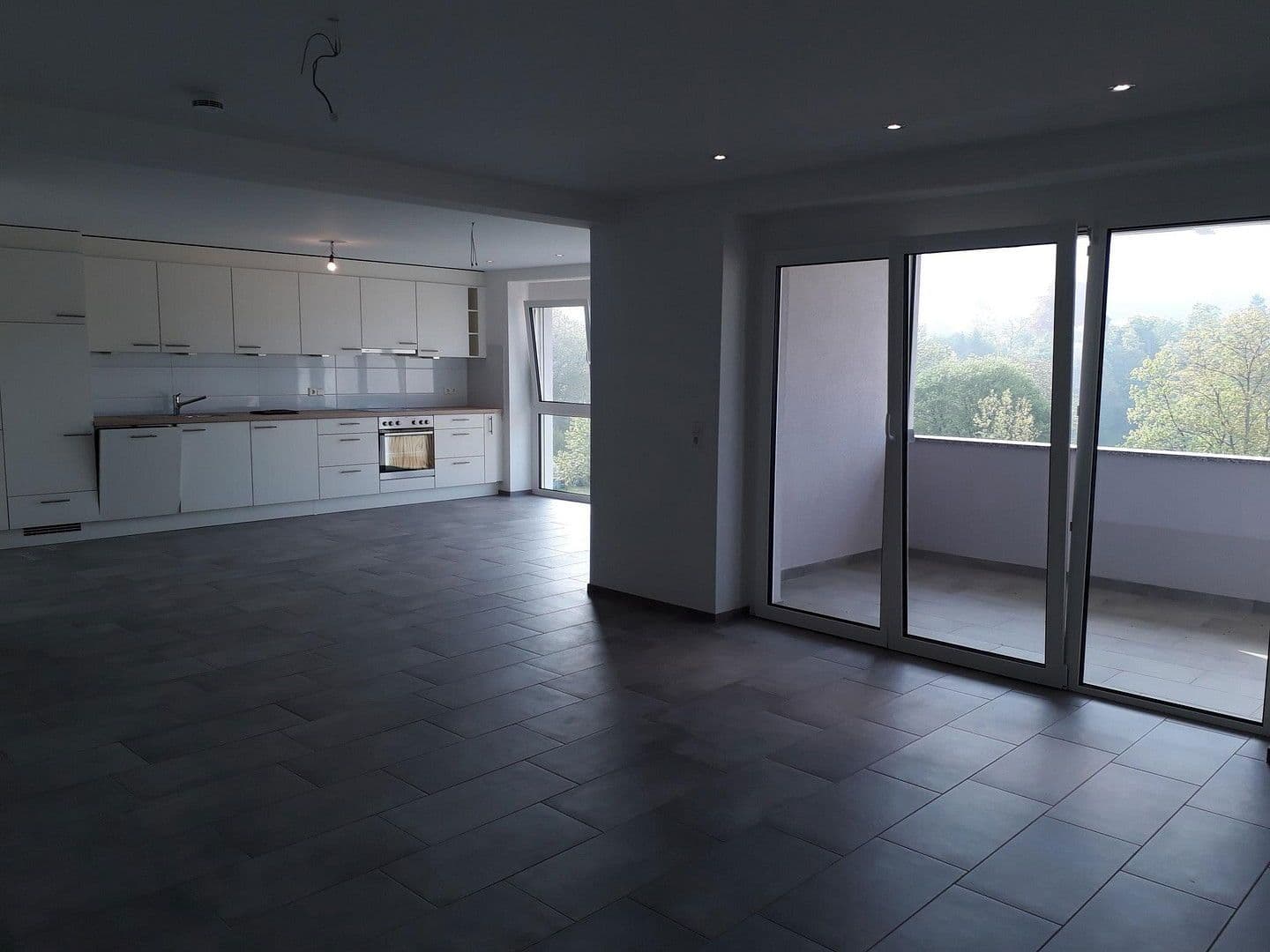 Prenájom bytu 3-izbový 116 m², Zimmermannstrasse 19, Laufenburg (Baden), Bádensko-Wurttembersko Prenájom bytu 3-izbový 116 m², Zimmermannstrasse 19, Laufenburg (Baden), Bádensko-Wurttembersko