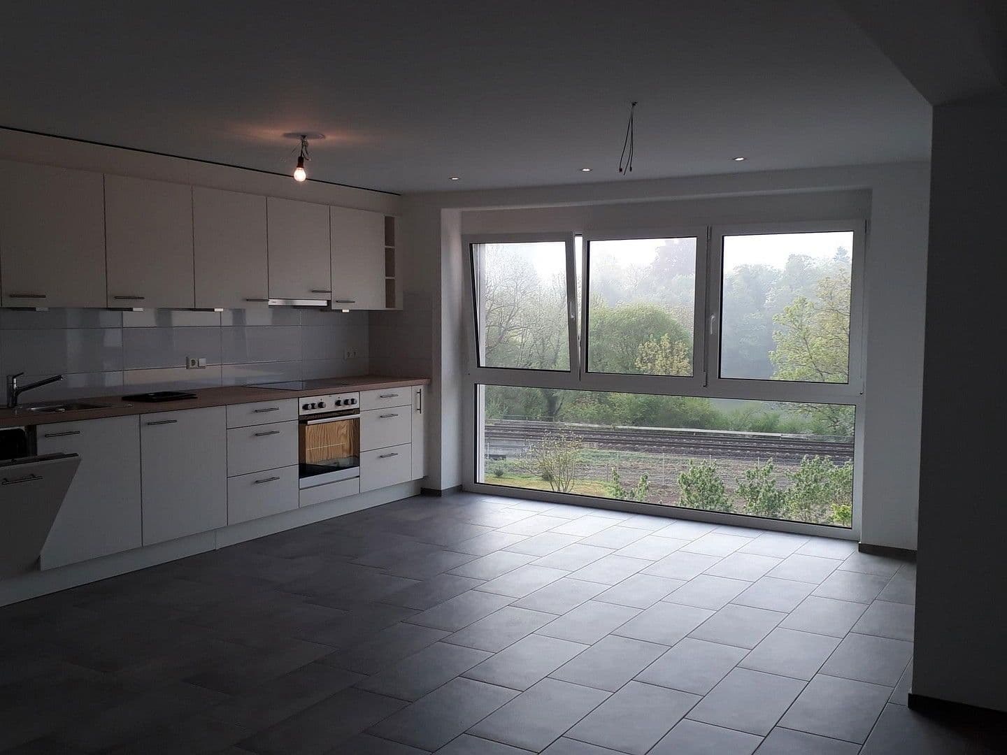 Prenájom bytu 3-izbový 116 m², Zimmermannstrasse 19, Laufenburg (Baden), Bádensko-Wurttembersko Prenájom bytu 3-izbový 116 m², Zimmermannstrasse 19, Laufenburg (Baden), Bádensko-Wurttembersko