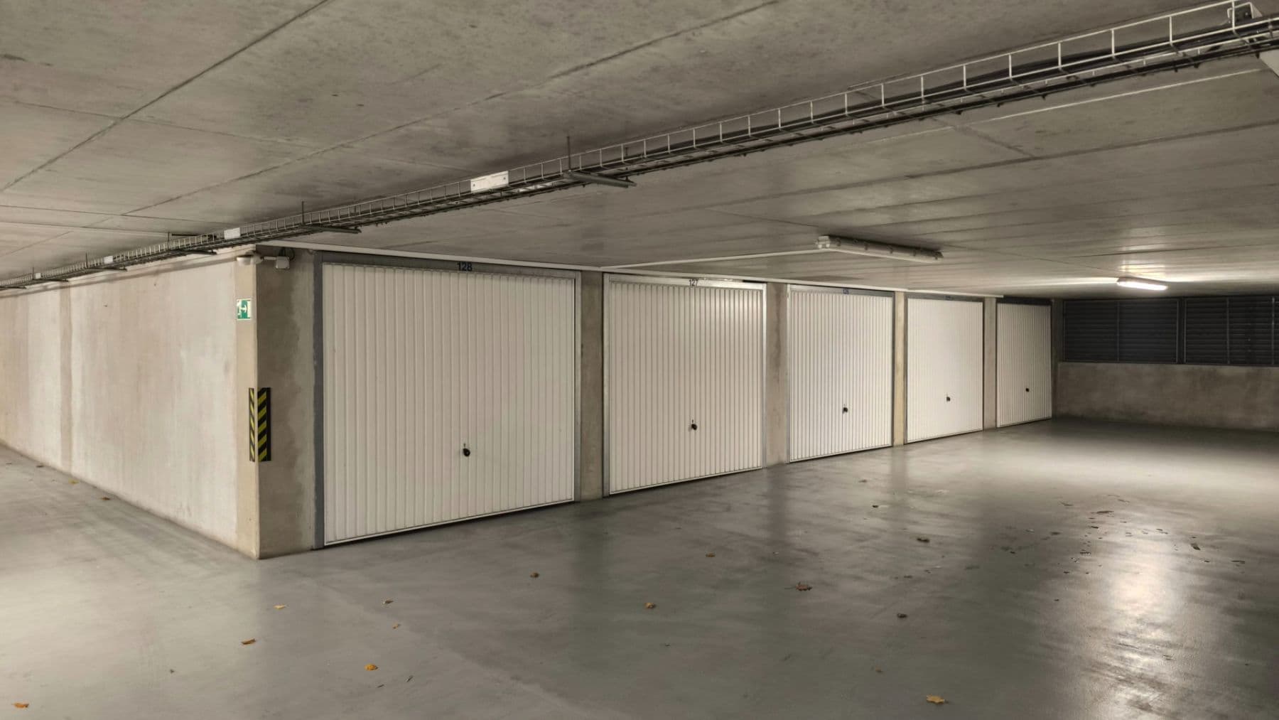 Prenájom garáže 16 m², Archeologická, Praha, Praha Prenájom garáže 16 m², Archeologická, Praha, Praha