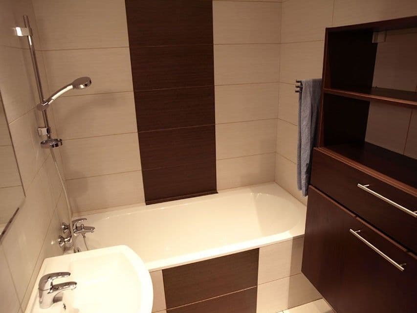 Prenájom bytu 3-izbový 14 m², Tovární, Praha, Praha Prenájom bytu 3-izbový 14 m², Tovární, Praha, Praha