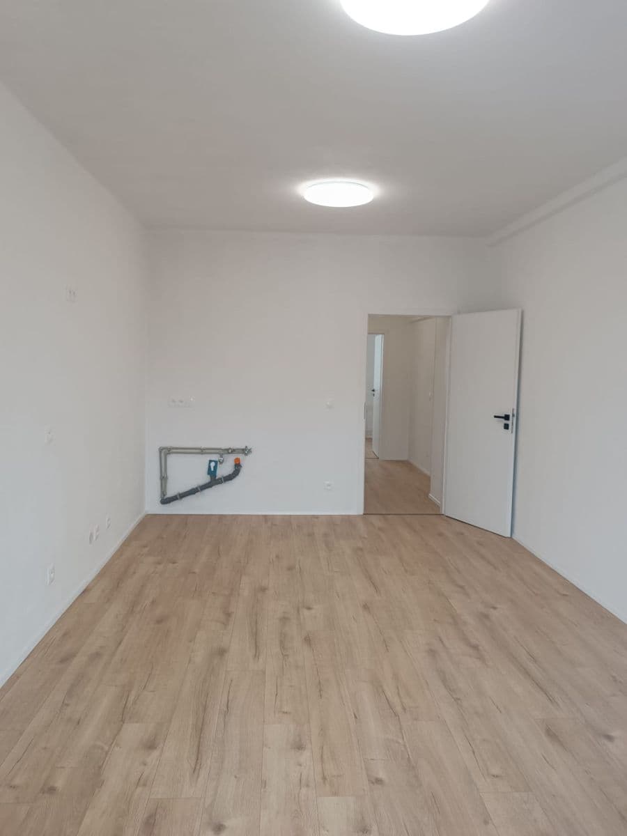 Predaj bytu 4-izbový 65 m², Mikuláškovo náměstí, Brno, Jihomoravský kraj Predaj bytu 4-izbový 65 m², Mikuláškovo náměstí, Brno, Jihomoravský kraj