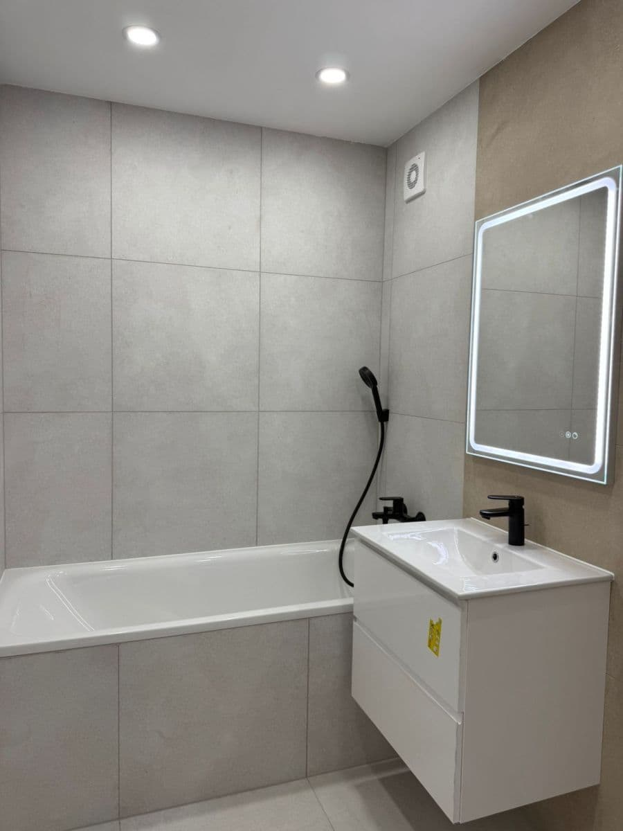 Predaj bytu 4-izbový 65 m², Mikuláškovo náměstí, Brno, Jihomoravský kraj Predaj bytu 4-izbový 65 m², Mikuláškovo náměstí, Brno, Jihomoravský kraj