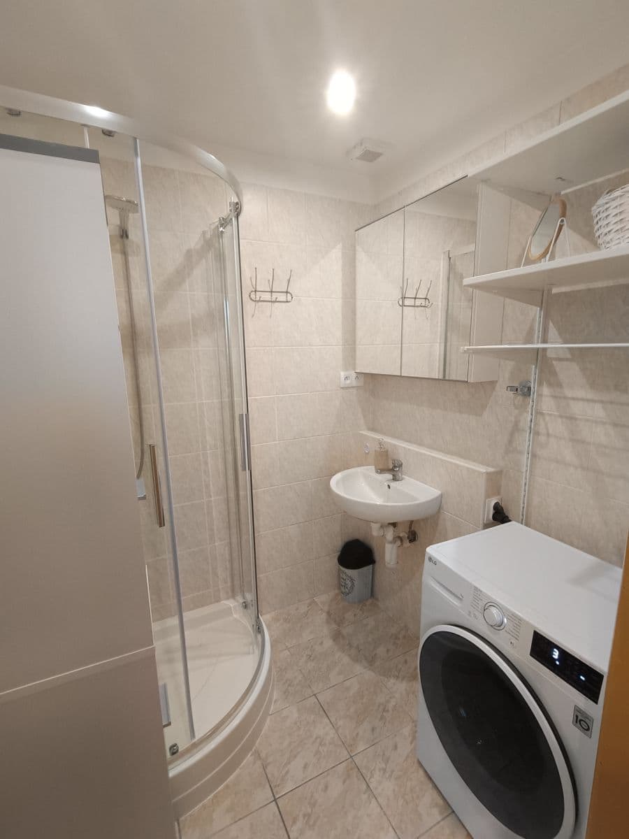 Prenájom bytu 3-izbový 65 m², Družstevná, Modra, Bratislavský kraj Prenájom bytu 3-izbový 65 m², Družstevná, Modra, Bratislavský kraj