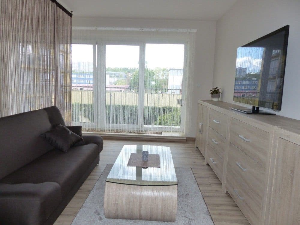 Prenájom bytu 1-izbový 46 m², Na Harfě, Praha, Praha Prenájom bytu 1-izbový 46 m², Na Harfě, Praha, Praha