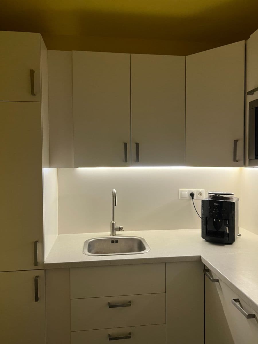 Prenájom kancelárie 30 m², Masarykovo náměstí, Ostrava, Moravskoslezský kraj Prenájom kancelárie 30 m², Masarykovo náměstí, Ostrava, Moravskoslezský kraj