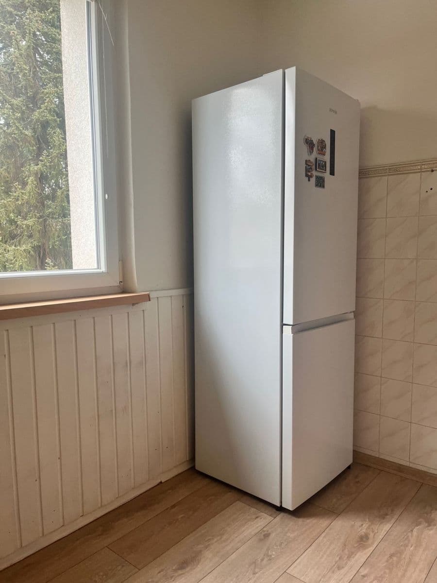 Prenájom bytu 2-izbový 57 m², Bratří Čapků, Valašské Meziříčí, Zlínský kraj Prenájom bytu 2-izbový 57 m², Bratří Čapků, Valašské Meziříčí, Zlínský kraj