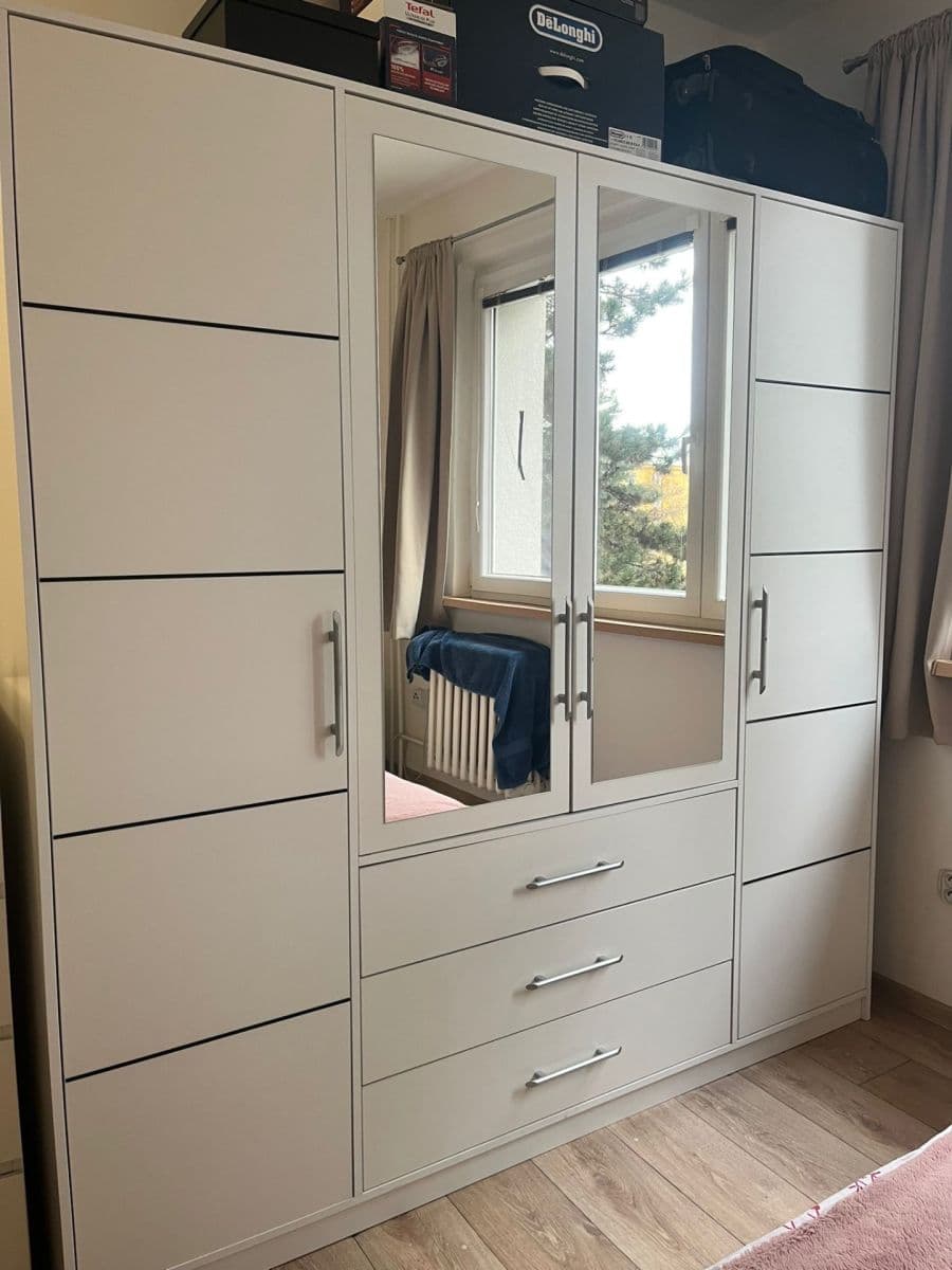 Prenájom bytu 2-izbový 57 m², Bratří Čapků, Valašské Meziříčí, Zlínský kraj Prenájom bytu 2-izbový 57 m², Bratří Čapků, Valašské Meziříčí, Zlínský kraj