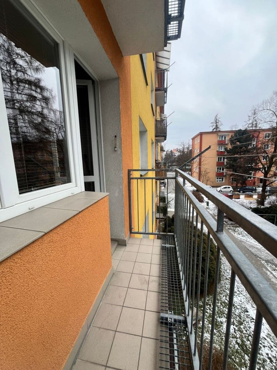 Prenájom bytu 2-izbový 57 m², Bratří Čapků, Valašské Meziříčí, Zlínský kraj Prenájom bytu 2-izbový 57 m², Bratří Čapků, Valašské Meziříčí, Zlínský kraj