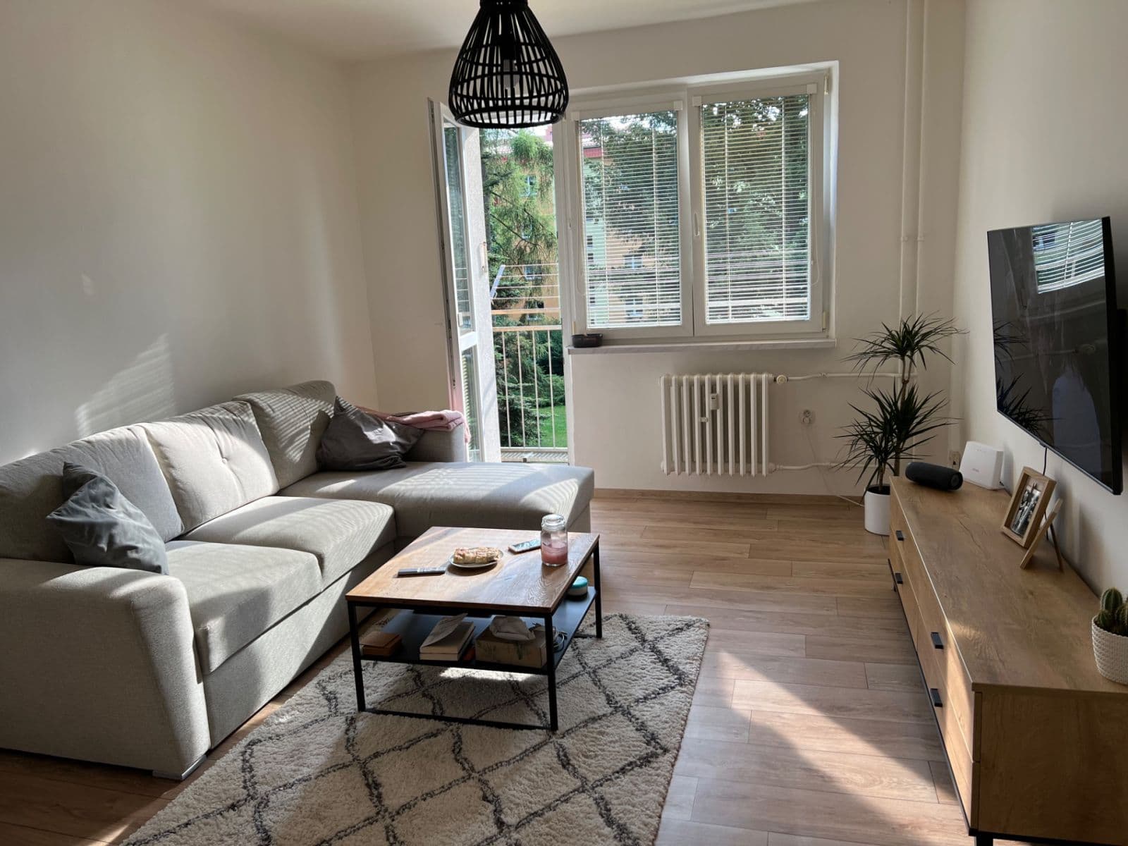 Prenájom bytu 2-izbový 57 m², Bratří Čapků, Valašské Meziříčí, Zlínský kraj Prenájom bytu 2-izbový 57 m², Bratří Čapků, Valašské Meziříčí, Zlínský kraj