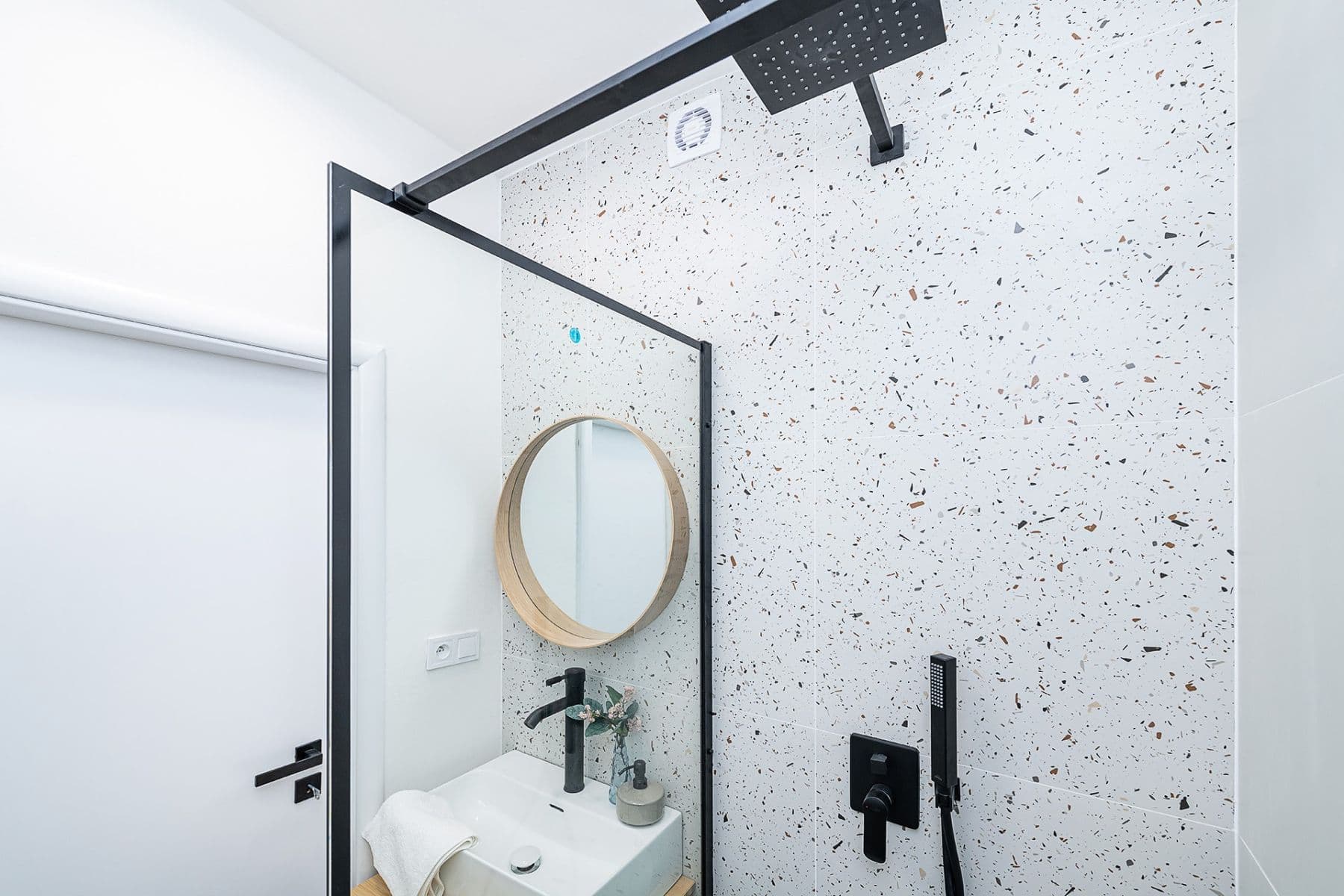 Predaj bytu 3-izbový 57 m², Počernická, Praha, Praha Predaj bytu 3-izbový 57 m², Počernická, Praha, Praha