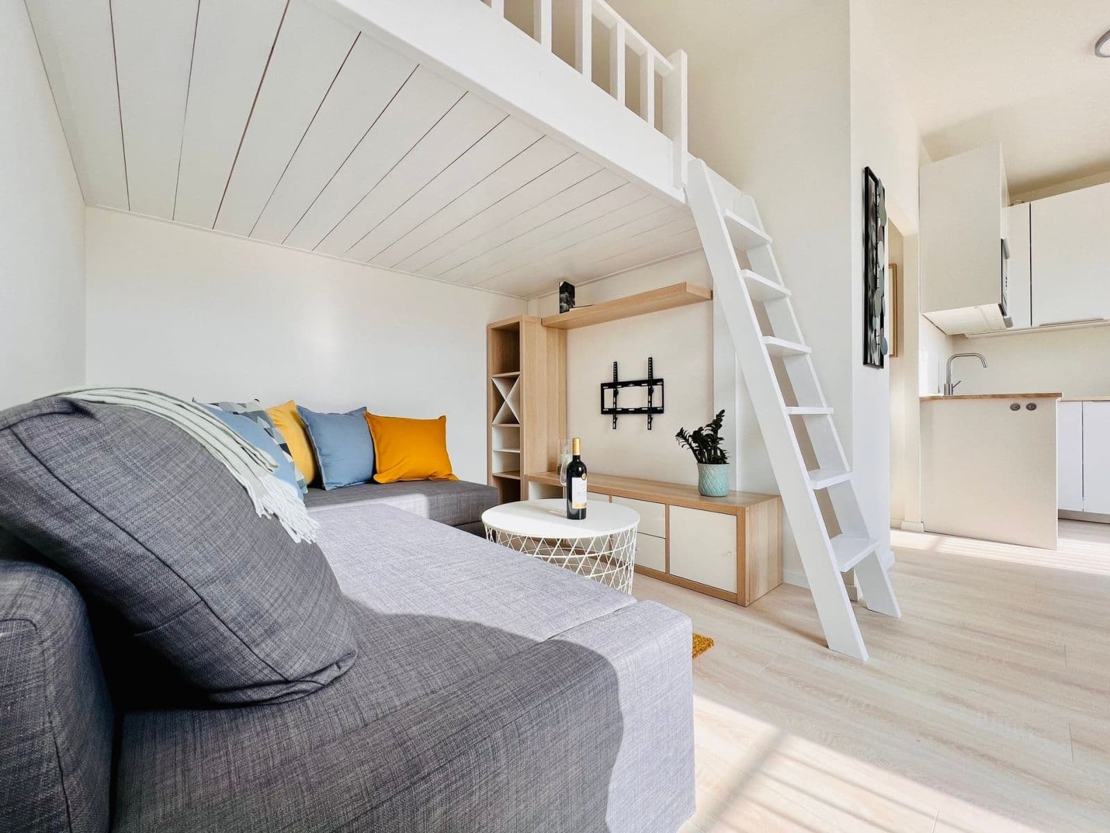 Prenájom bytu 1-izbový 27 m², Poděbradská, Praha, Praha Prenájom bytu 1-izbový 27 m², Poděbradská, Praha, Praha