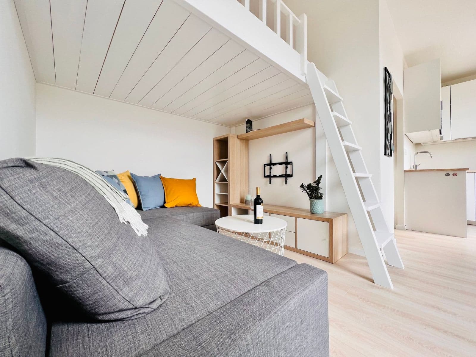 Prenájom bytu 1-izbový 27 m², Poděbradská, Praha, Praha Prenájom bytu 1-izbový 27 m², Poděbradská, Praha, Praha