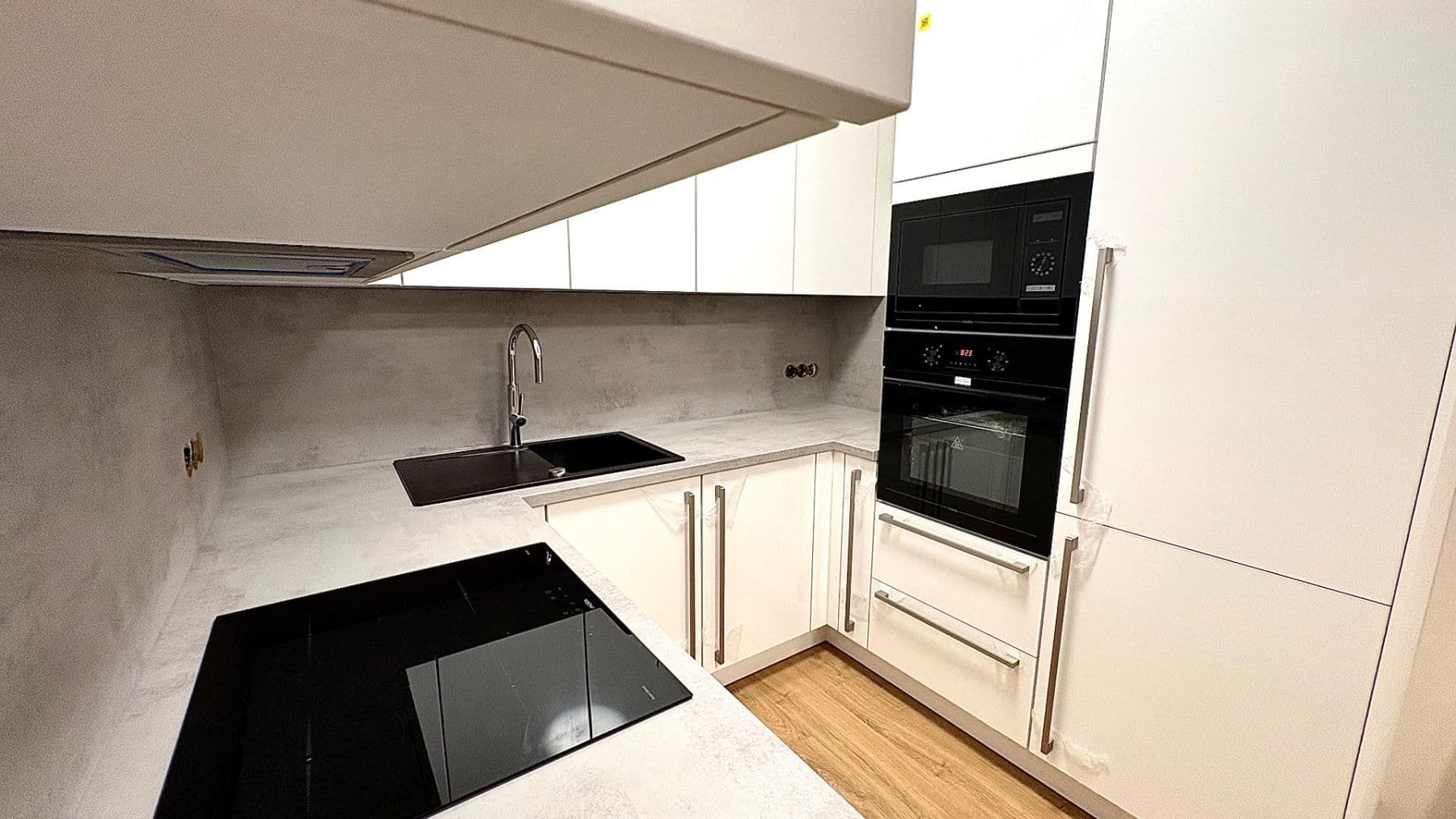 Prenájom bytu 2-izbový 55 m², Čakovická, Praha, Praha Prenájom bytu 2-izbový 55 m², Čakovická, Praha, Praha