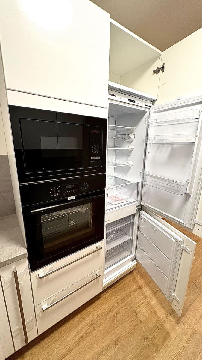 Prenájom bytu 2-izbový 55 m², Čakovická, Praha, Praha Prenájom bytu 2-izbový 55 m², Čakovická, Praha, Praha