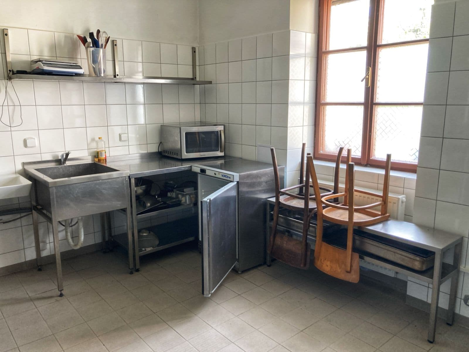 Prenájom nebytového priestoru 180 m², Koštice, Ústecký kraj Prenájom nebytového priestoru 180 m², Koštice, Ústecký kraj