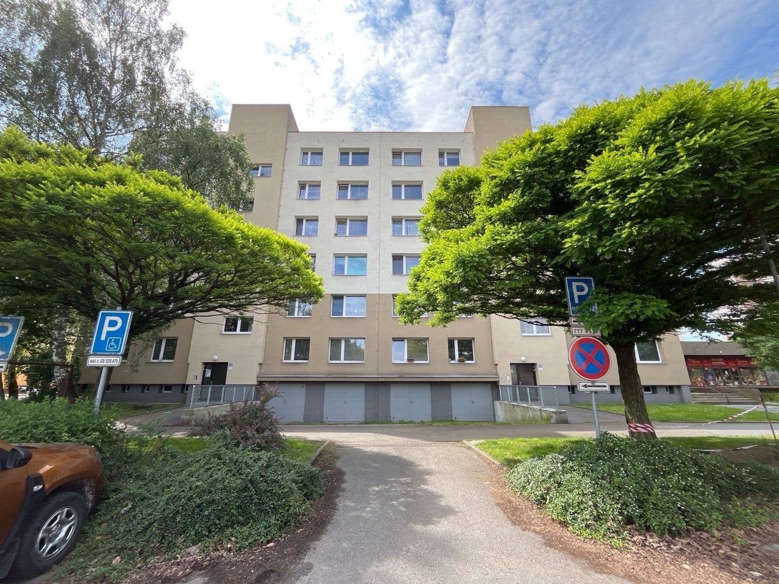 Prenájom bytu 2-izbový 57 m², Slezská, Český Těšín, Moravskoslezský kraj Prenájom bytu 2-izbový 57 m², Slezská, Český Těšín, Moravskoslezský kraj