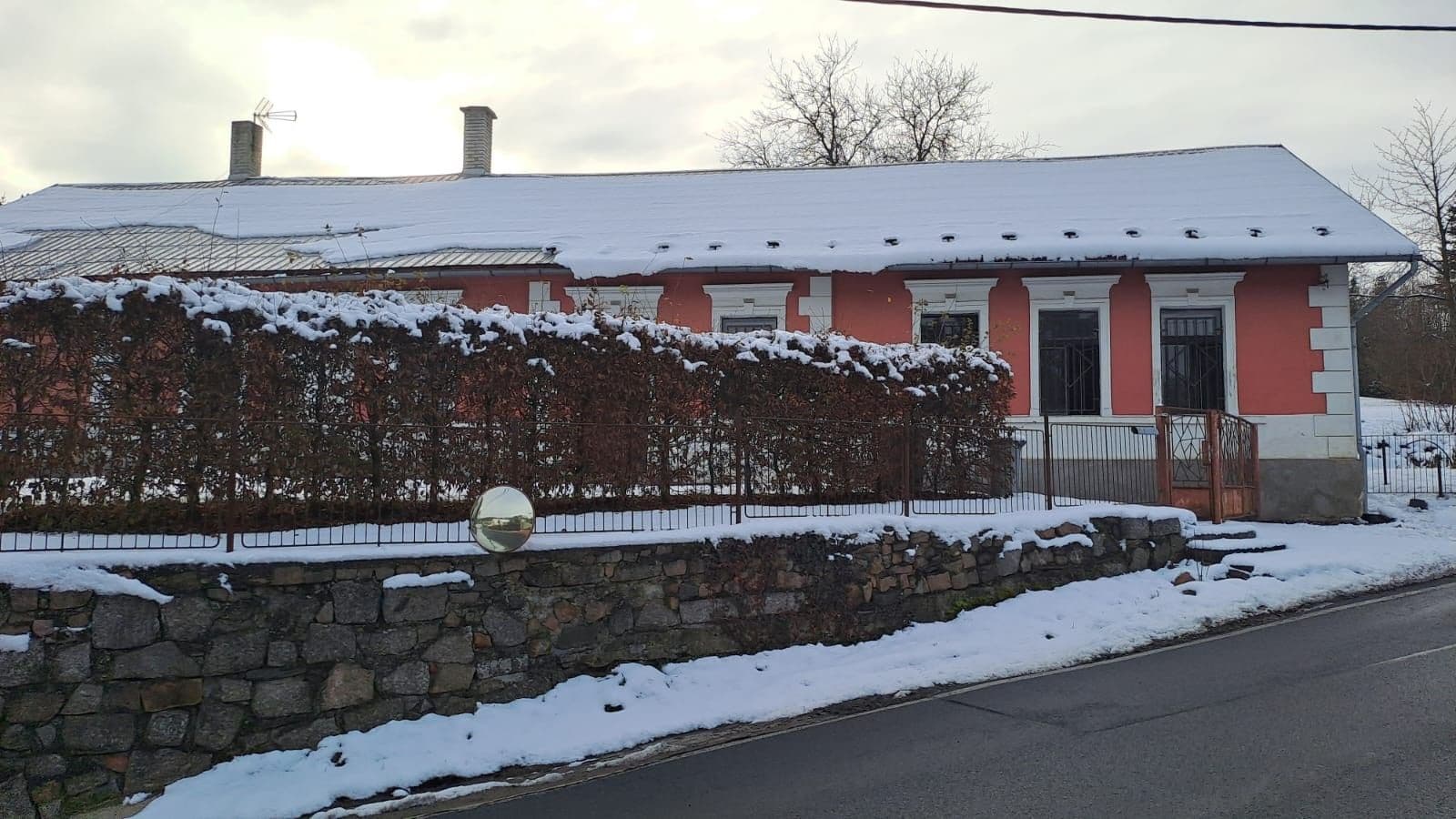 Predaj domu 274 m², pozemek 2.441 m², Hlavní, Březí, Středočeský kraj Predaj domu 274 m², pozemek 2.441 m², Hlavní, Březí, Středočeský kraj